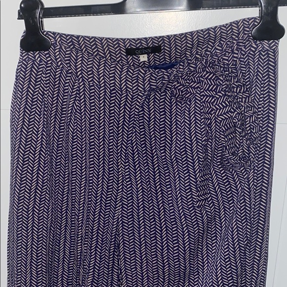 Side-Tie striped wide-leg pant - navy and cream - Picture 2 of 3